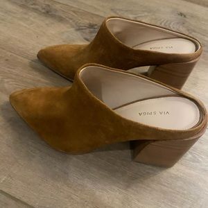 VIA SPIGA brown pointed backless booties